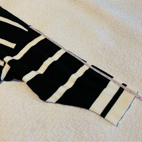 ✨ Torrid Women’s Black & White Striped Collared Sweater 4X NWT - Picture 14 of 14
